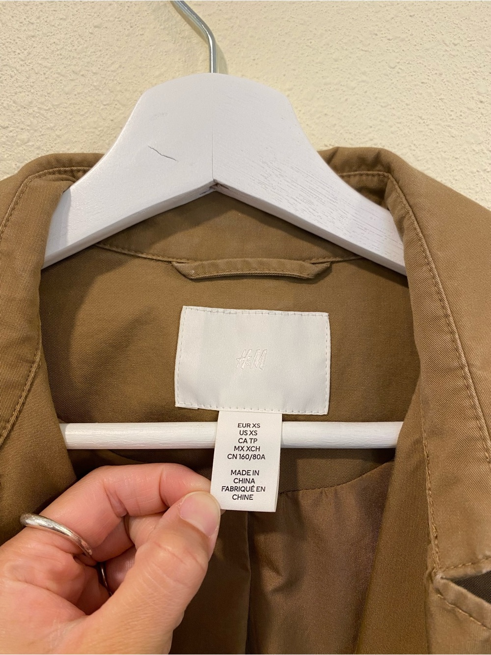 H&M Double-Breasted Trench Coat in Camel - Picture 3 of 3